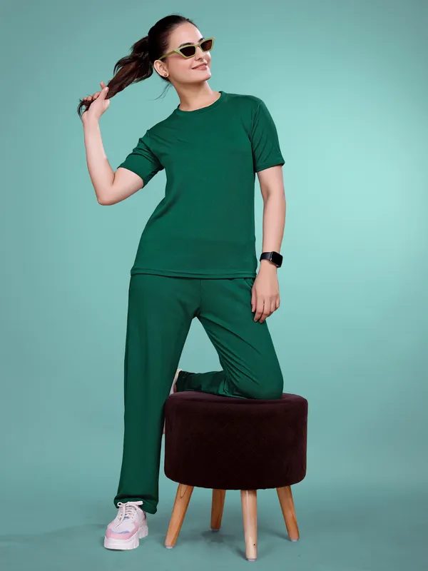 Green_Solid_Valentino_Elastane_NightSuit_Set_For_Women_|_Regular_Round_Neck_Short_Sleeve