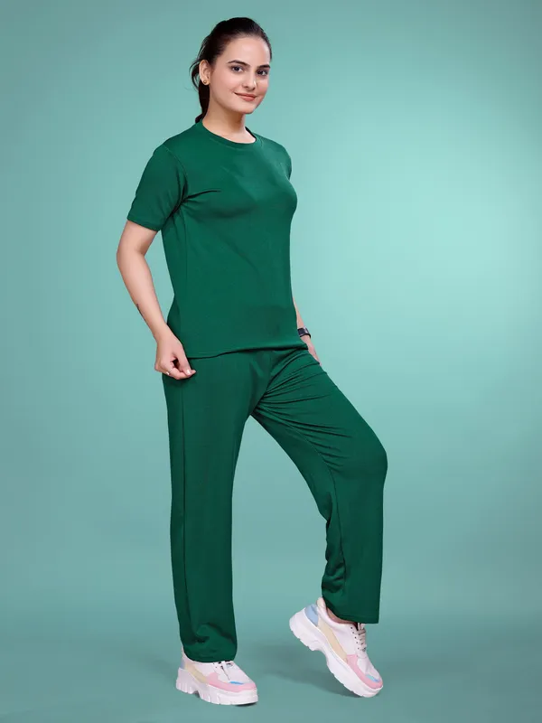Green_Solid_Valentino_Elastane_NightSuit_Set_For_Women_|_Regular_Round_Neck_Short_Sleeve