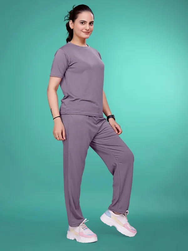 Lavender_Solid_Valentino_Elastane_NightSuit_Set_For_Women_|_Regular_Round_Neck_Short_Sleeve