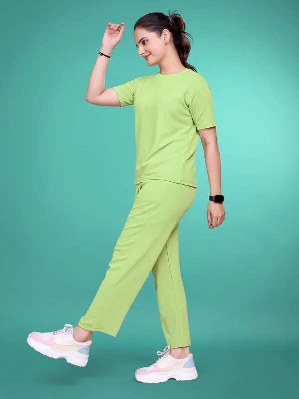 Pista_Solid_Valentino_Elastane_NightSuit_Set_For_Women_|_Regular_Round_Neck_Short_Sleeve