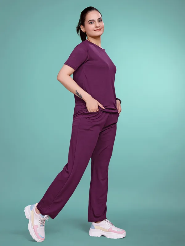 Purple_Solid_Valentino_Elastane_NightSuit_Set_For_Women_|_Regular_Round_Neck_Short_Sleeve