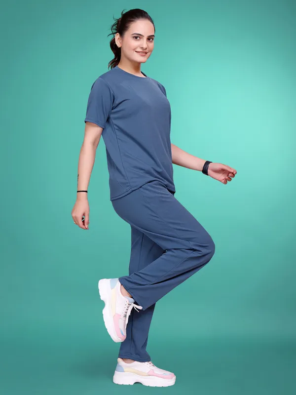Blue_Solid_Valentino_Elastane_NightSuit_Set_For_Women_|_Regular_Round_Neck_Short_Sleeve