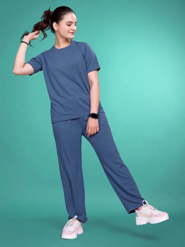 Blue_Solid_Valentino_Elastane_NightSuit_Set_For_Women_|_Regular_Round_Neck_Short_Sleeve