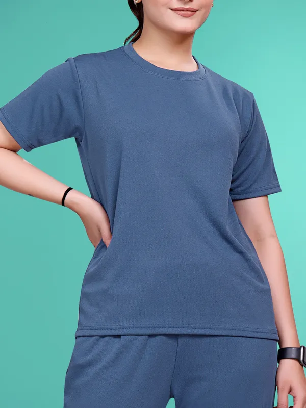 Blue_Solid_Valentino_Elastane_NightSuit_Set_For_Women_|_Regular_Round_Neck_Short_Sleeve