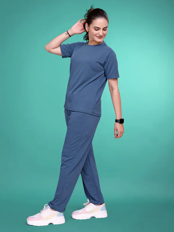 Blue_Solid_Valentino_Elastane_NightSuit_Set_For_Women_|_Regular_Round_Neck_Short_Sleeve