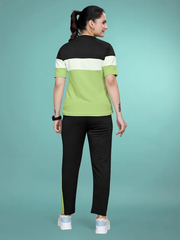 Pista_Printed_Elastane_TrackSuit_Set_For_Women_|_Regular_Round_Neck_Short_Sleeve