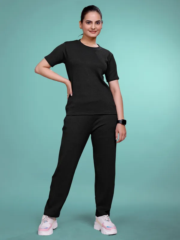 Black_Printed_Elastane_T-Shirt_&_Pyjamas_Set_For_Women_|_Regular_Round_Neck_Short_Sleeve