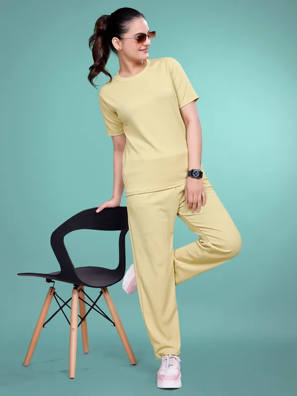 Cream_Printed_Elastane_T-Shirt_&_Pyjamas_Set_For_Women_|_Regular_Round_Neck_Short_Sleeve