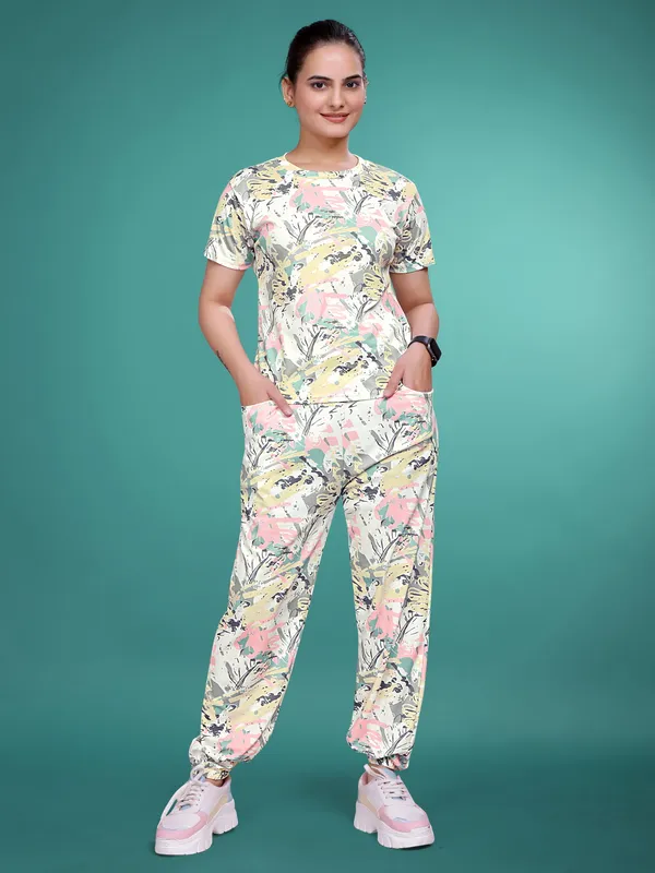Cream_Printed_Elastane_T-Shirt_&_Pyjamas_Set_For_Women_|_Regular_Round_Neck_Short_Sleeve