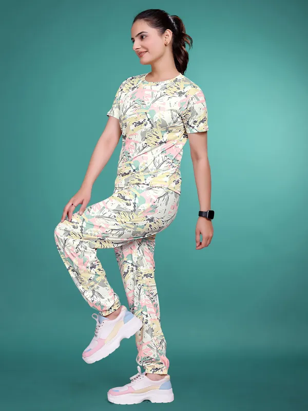 Cream_Printed_Elastane_T-Shirt_&_Pyjamas_Set_For_Women_|_Regular_Round_Neck_Short_Sleeve