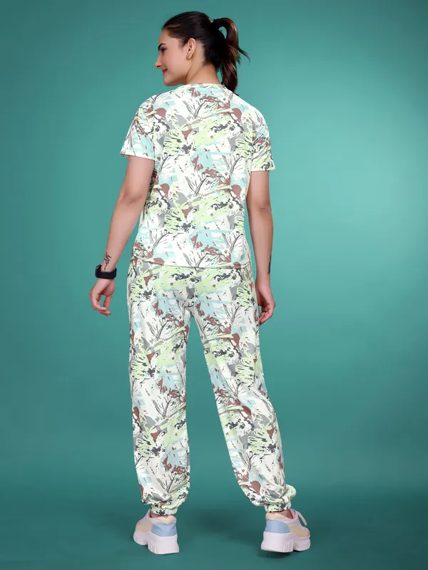 Pista_Printed_Elastane_T-Shirt_&_Pyjamas_Set_For_Women_|_Regular_Round_Neck_Short_Sleeve