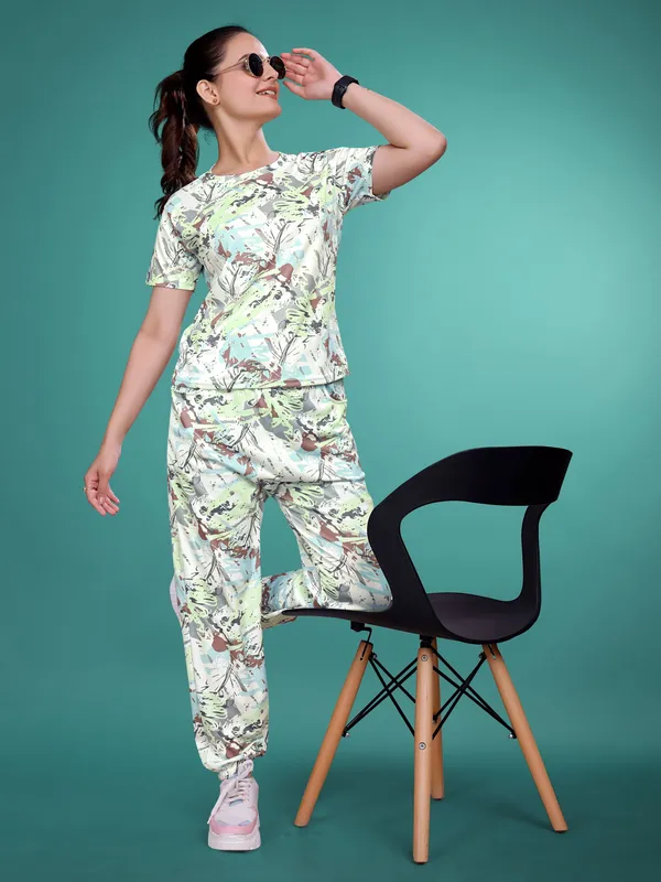 Pista_Printed_Elastane_T-Shirt_&_Pyjamas_Set_For_Women_|_Regular_Round_Neck_Short_Sleeve