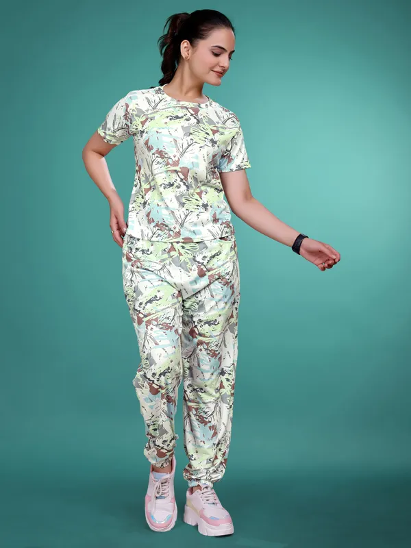 Pista_Printed_Elastane_T-Shirt_&_Pyjamas_Set_For_Women_|_Regular_Round_Neck_Short_Sleeve