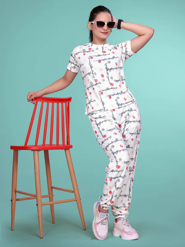 Multi_Printed_Valentino_Elastane_NightSuit_Set_For_Women_|_Regular_Round_Neck_Short_Sleeve