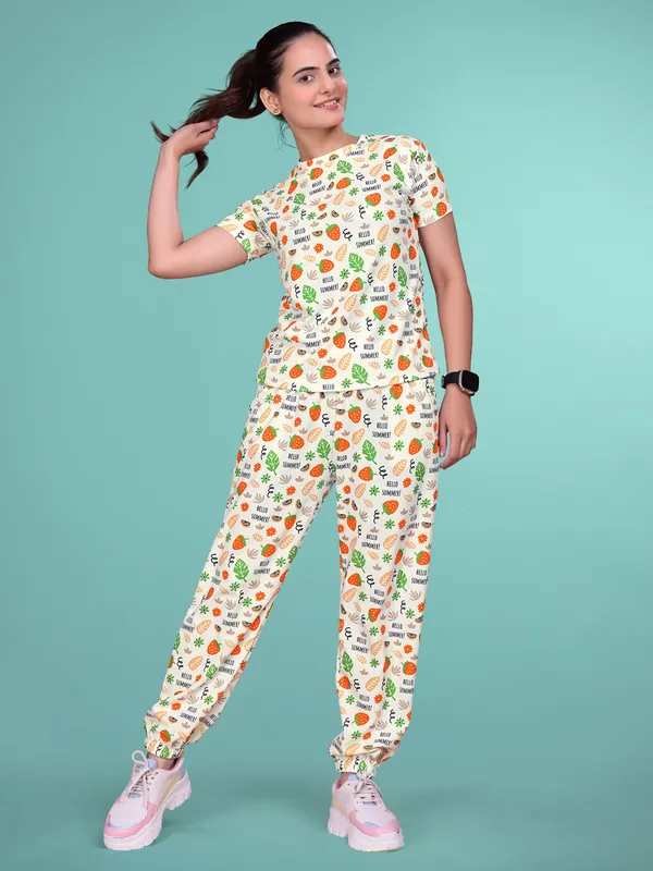 Black_Printed_Valentino_Elastane_NightSuit_Set_For_Women_|_Regular_Round_Neck_Short_Sleeve