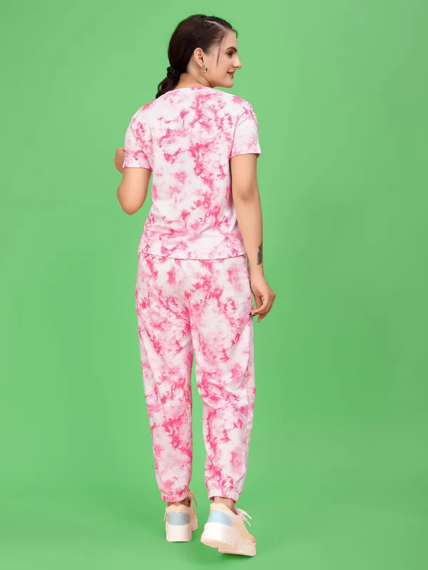 Pink_Printed_Elastane_T-Shirt_&_Pyjamas_Set_For_Women_|_Regular_Round_Neck_Short_Sleeve