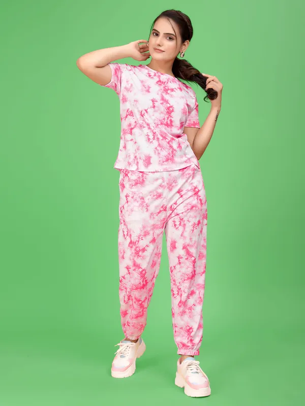 Pink_Printed_Elastane_T-Shirt_&_Pyjamas_Set_For_Women_|_Regular_Round_Neck_Short_Sleeve