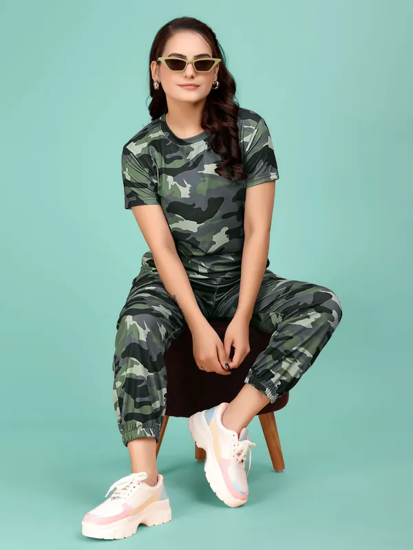 Grey_Printed_Valentino_Elastane_T-Shirt_&_Pyjamas_Set_For_Women_|_Regular_Round_Neck_Short_Sleeve