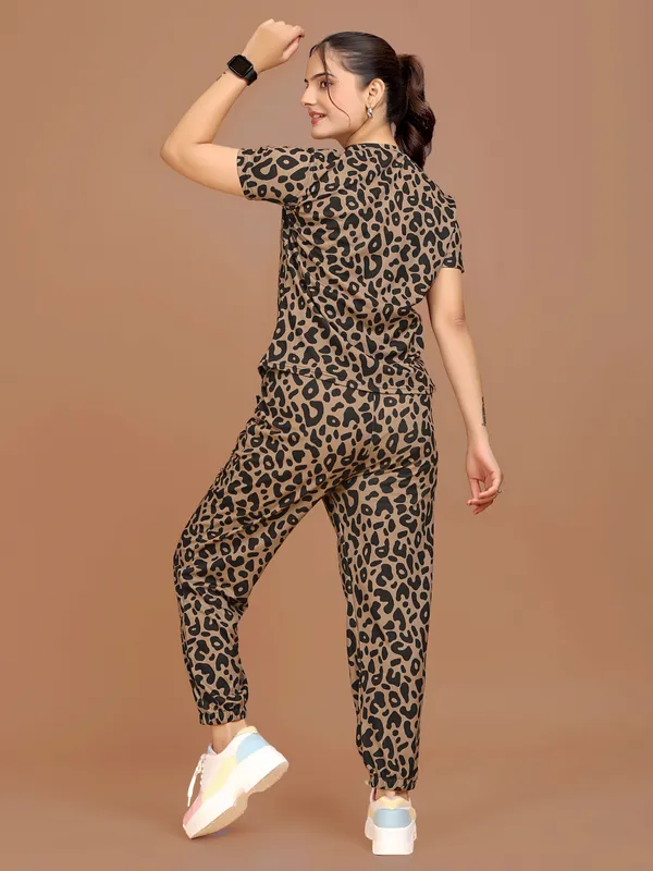 Beige_Printed_Elastane_T-Shirt_&_Pyjamas_Set_For_Women_|_Regular_Round_Neck_Short_Sleeve