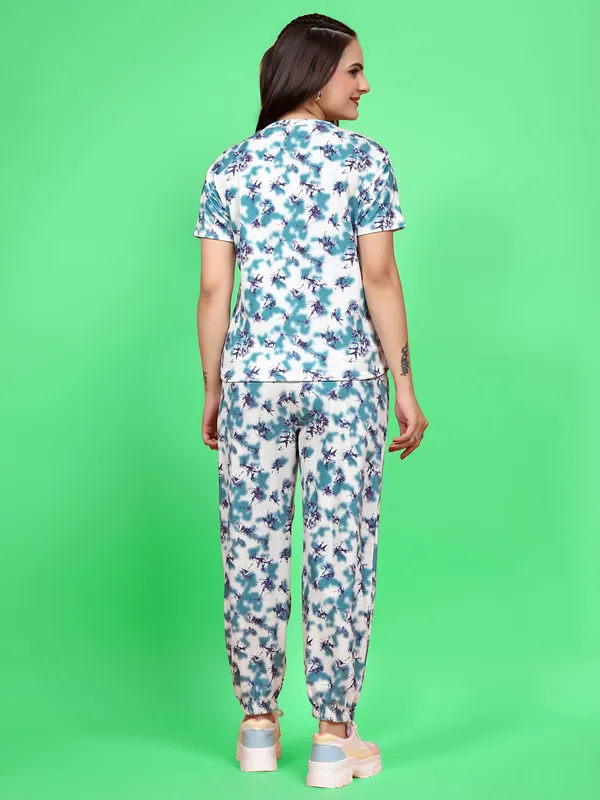 White_Printed_Elastane_T-Shirt_&_Pyjamas_Set_For_Women_|_Regular_Round_Neck_Short_Sleeve