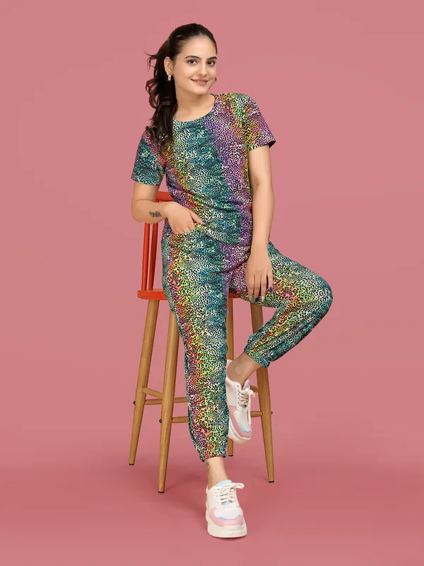 Rainbow_Printed_Elastane_T-Shirt_&_Pyjamas_Set_For_Women_|_Regular_Round_Neck_Short_Sleeve