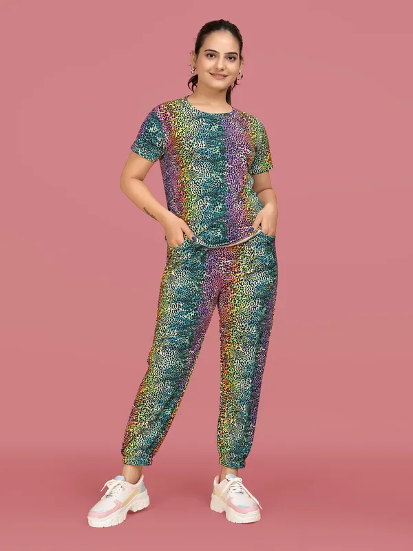 Rainbow_Printed_Elastane_T-Shirt_&_Pyjamas_Set_For_Women_|_Regular_Round_Neck_Short_Sleeve