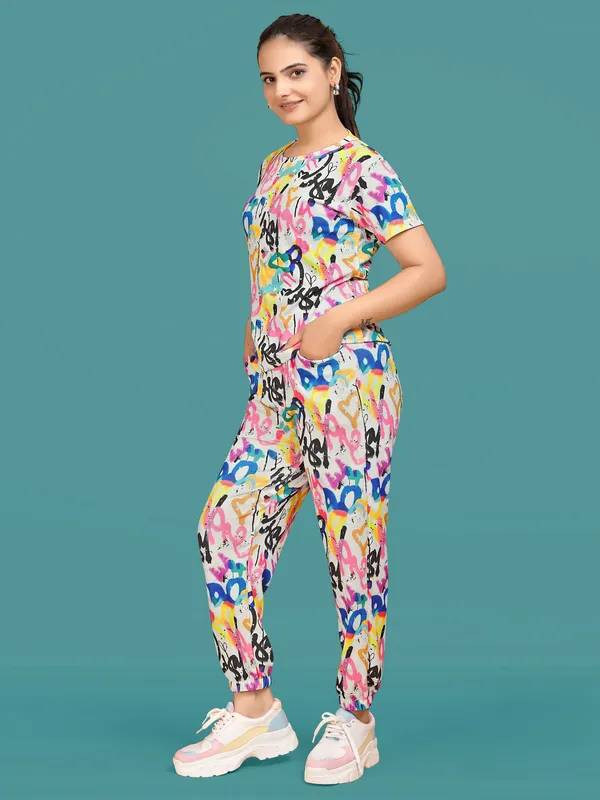 Multi_Colour_Valentino_Elastane_T-Shirt_&_Pyjamas_Set_For_Women_|_Regular_Round_Neck_Short_Sleeve