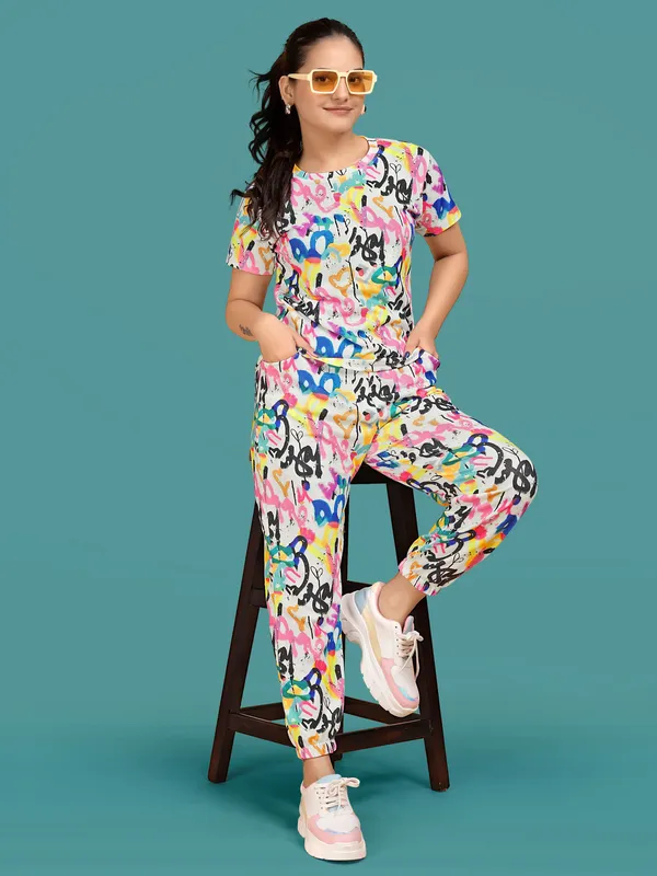 Multi_Colour_Valentino_Elastane_T-Shirt_&_Pyjamas_Set_For_Women_|_Regular_Round_Neck_Short_Sleeve