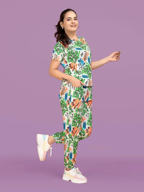 Multi_Colour_Valentino_Elastane_T-Shirt_&_Pyjamas_Set_For_Women_|_Regular_Round_Neck_Short_Sleeve