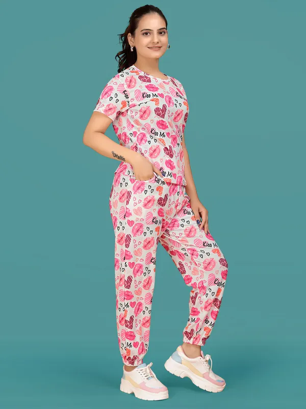 Pink_Printed_Valentino_Elastane_T-Shirt_&_Pyjamas_Set_For_Women_|_Regular_Round_Neck_Short_Sleeve