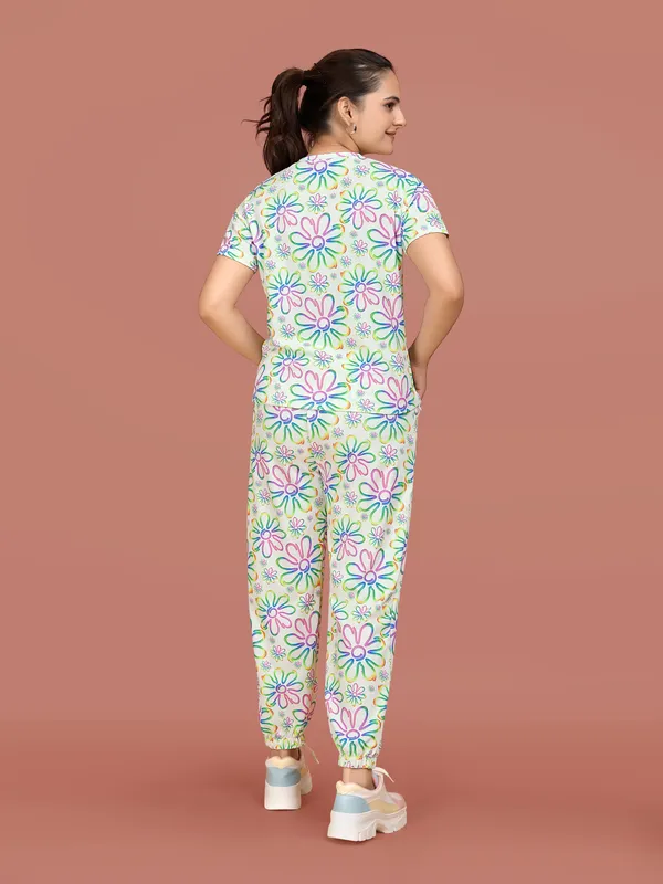 White_Printed_Elastane_T-Shirt_&_Pyjamas_Set_For_Women_|_Regular_Round_Neck_Short_Sleeve