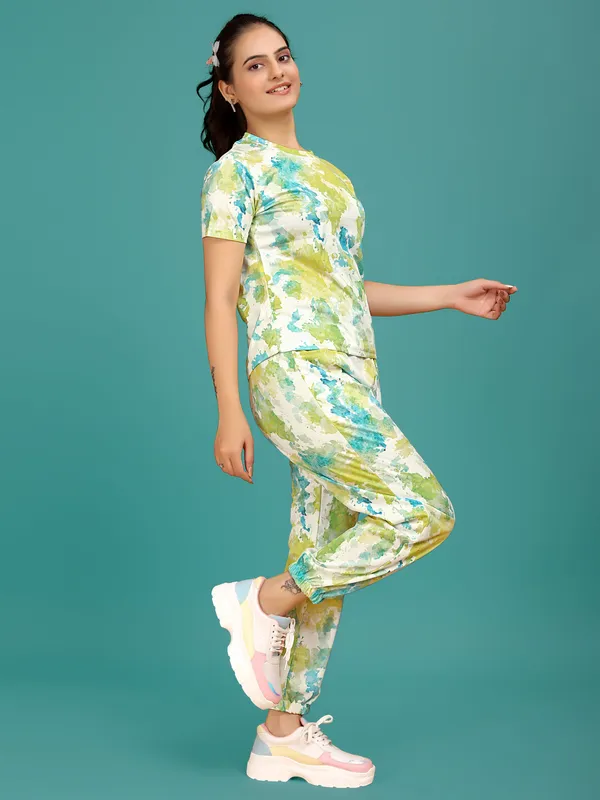 White_Printed_Elastane_T-Shirt_&_Pyjamas_Set_For_Women_|_Regular_Round_Neck_Short_Sleeve