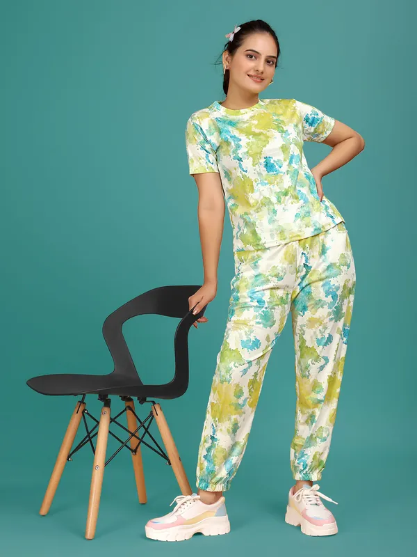 White_Printed_Elastane_T-Shirt_&_Pyjamas_Set_For_Women_|_Regular_Round_Neck_Short_Sleeve