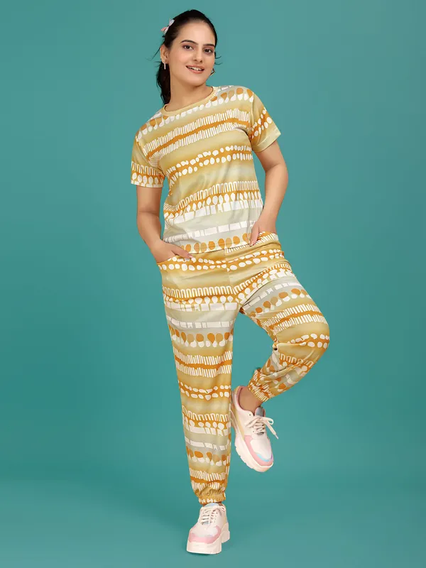 Multi_Colour_Valentino_Elastane_T-Shirt_&_Pyjamas_Set_For_Women_|_Regular_Round_Neck_Short_Sleeve
