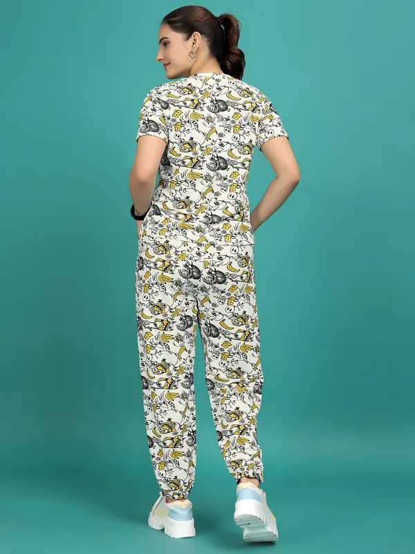 Multi_Colour_Valentino_Elastane_T-Shirt_&_Pyjamas_Set_For_Women_|_Regular_Round_Neck_Short_Sleeve