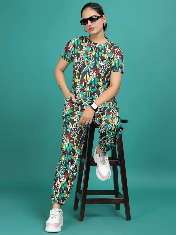 Multi_Colour_Valentino_Elastane_T-Shirt_&_Pyjamas_Set_For_Women_|_Regular_Round_Neck_Short_Sleeve