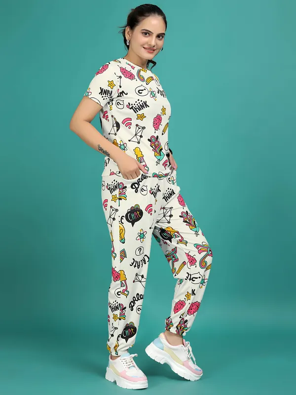 Multi_Colour_Valentino_Elastane_T-Shirt_&_Pyjamas_Set_For_Women_|_Regular_Round_Neck_Short_Sleeve