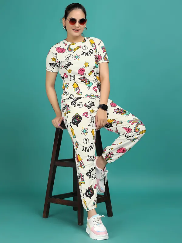 Multi_Colour_Valentino_Elastane_T-Shirt_&_Pyjamas_Set_For_Women_|_Regular_Round_Neck_Short_Sleeve