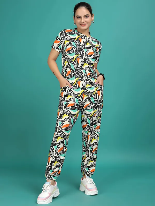 Multi_Colour_Valentino_Elastane_T-Shirt_&_Pyjamas_Set_For_Women_|_Regular_Round_Neck_Short_Sleeve