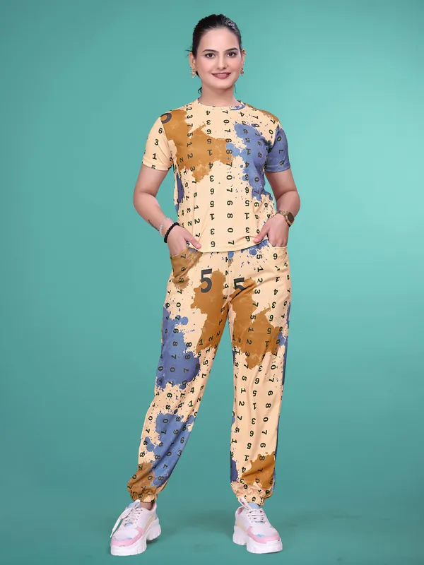 Printed_Elastane_T-Shirt_&_Pyjamas_Set_For_Women_I_Regular_Round_Neck_Short_Sleeve