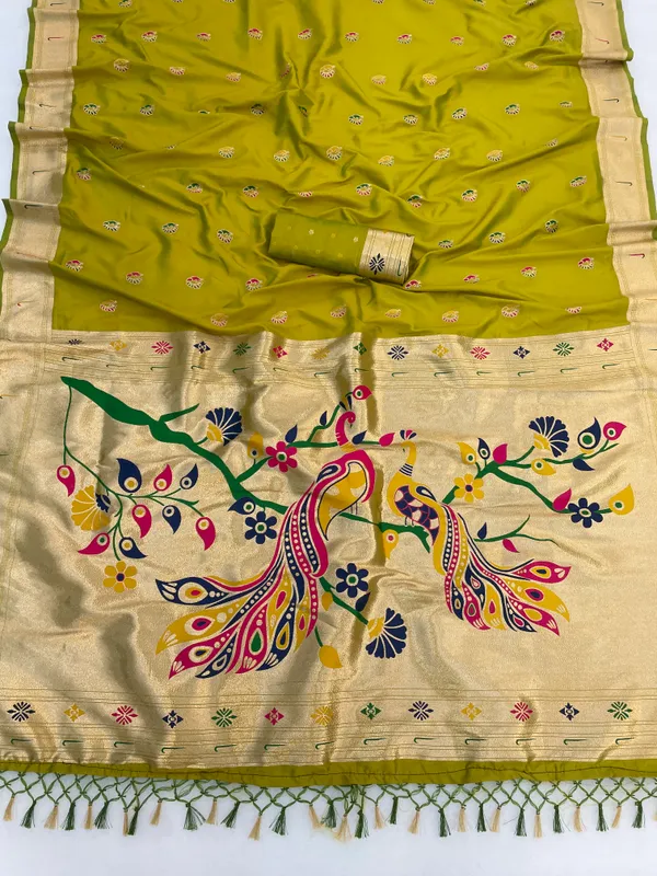 Mustard_Yellow_Paithani_Silk_Saree_With_Peacock_Motif_Border