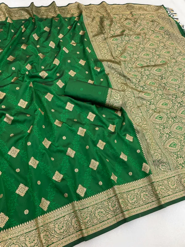 Green_Banarasi_Silk_Saree_With_Golden_Zari_Weave_And_Floral_Motifs