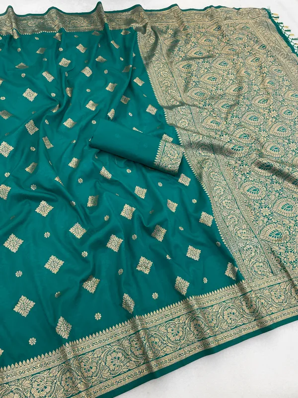 Elegant_Teal_Banarasi_Silk_Saree_With_Golden_Zari_Work