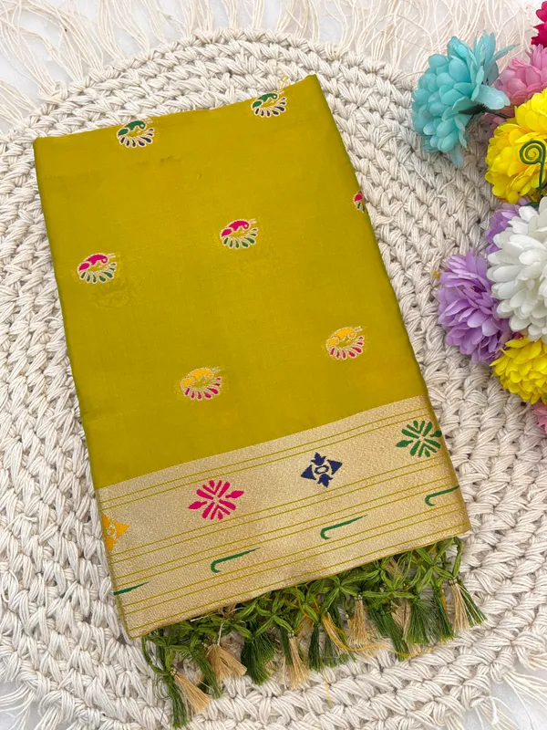Mustard_Yellow_Paithani_Silk_Saree_With_Peacock_Motif_Border