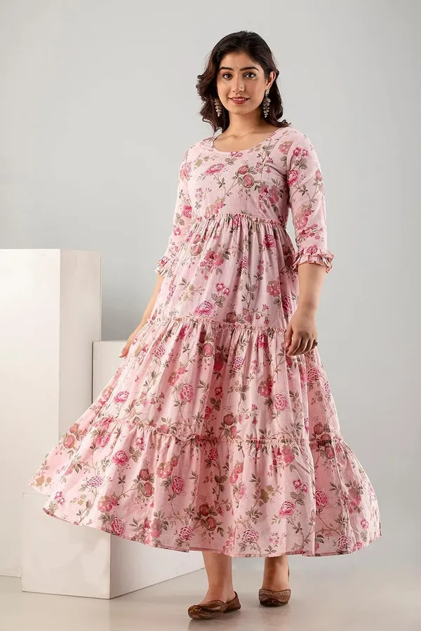 Light_Pink_Beautiful_Maternity_Gown_For_Women