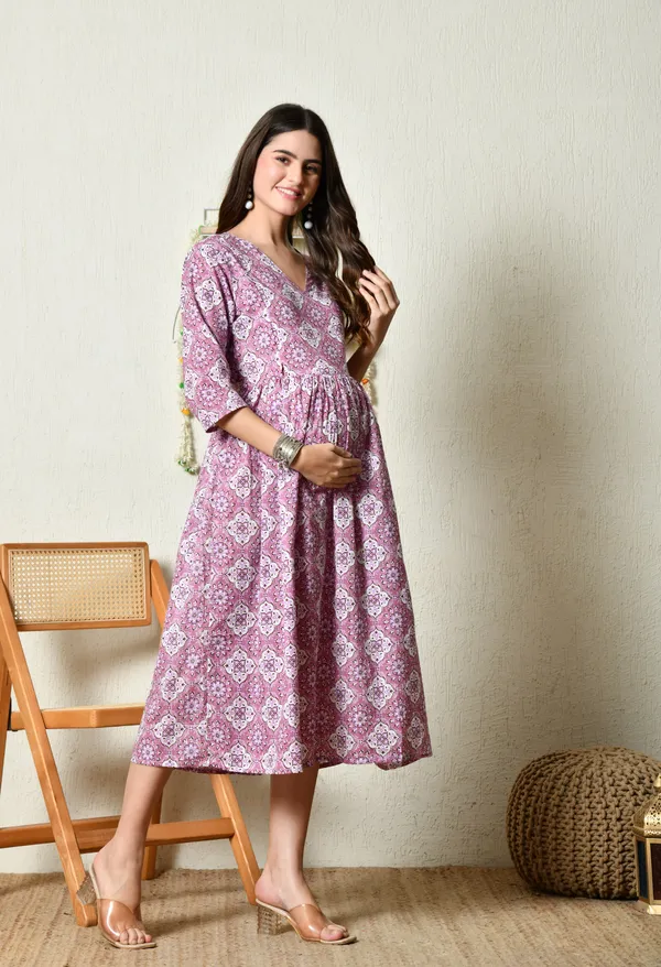 Floral_Feeding_Maternity_Kurti__For_Women