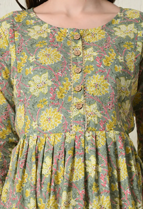Floral_Feeding_Maternity_Kurti__For_Women