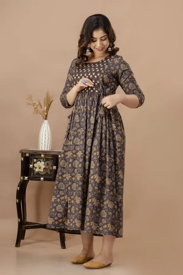 Beautiful_Maternity_Gown_For_Women