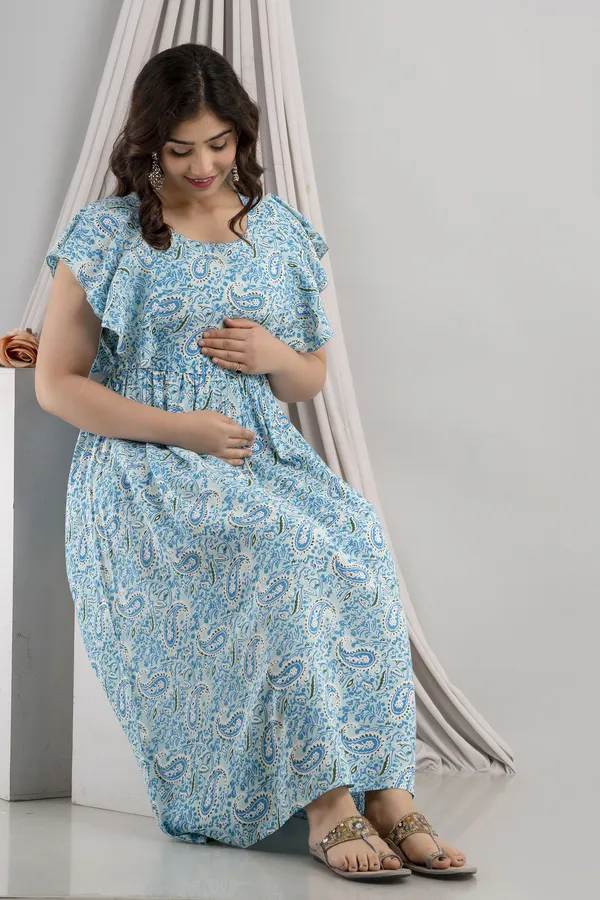 Beautiful_Maternity_Gown_For_Women