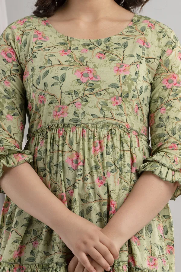 Light_Green_Beautiful_Maternity_Gown__For_Women